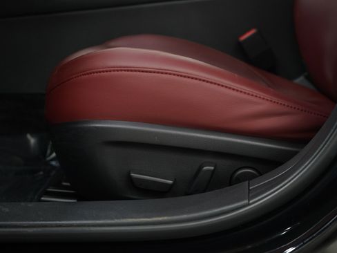 Used 2023 MAZDA MAZDA3 Hatchback w/Premium Plus Pkg image 20