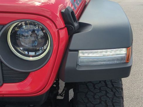 Used 2025 Jeep Wrangler Unlimited Rubicon 4xe w/ Convenience Group AWD/4WD image 11