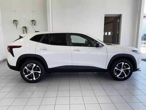 New 2026 Chevrolet Trax RS w/ Driver Confidence Package image 28