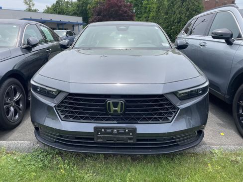 Used 2023 Honda Accord EX image 2