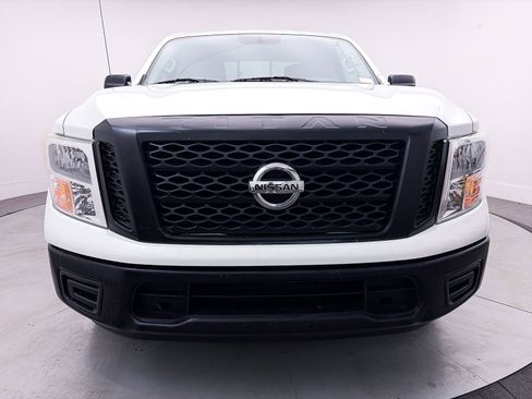 Used 2018 Nissan Titan S RWD image 9