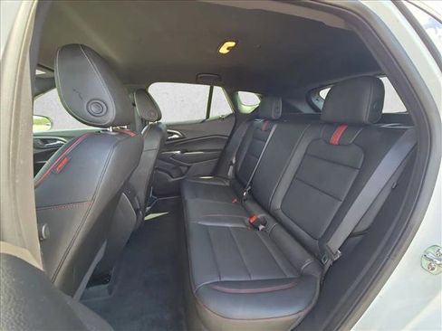Used 2025 Chevrolet Trax RS w/ Driver Confidence Package FWD image 17