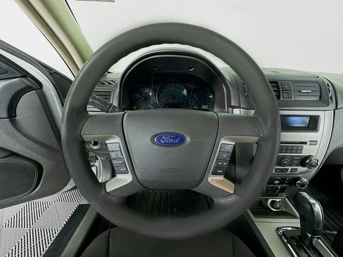 Used 2011 Ford Fusion SE image 29