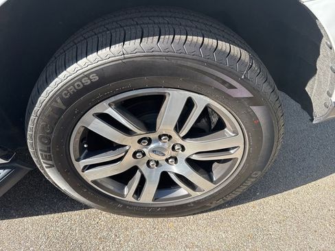 Used 2024 Ford Expedition Max Limited image 12