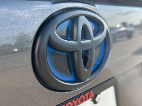 Used 2024 Toyota RAV4 XLE w/ Convenience Package AWD/4WD image 7