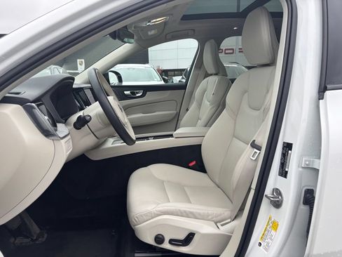 Used 2024 Volvo XC60 T8 Plus w/ Climate Package AWD/4WD image 19
