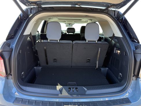 New 2025 Ford Explorer Active w/ Active Comfort Package image 17