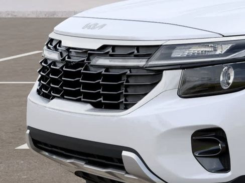 New 2026 Kia Seltos S FWD image 11