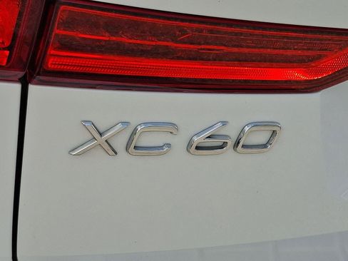 Certified 2023 Volvo XC60 B6 Ultimate w/ Climate Package AWD/4WD image 29