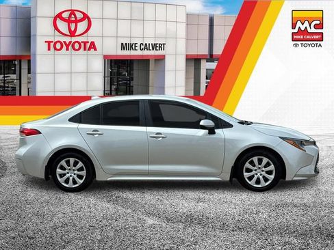 Used 2026 Toyota Corolla LE FWD image 6