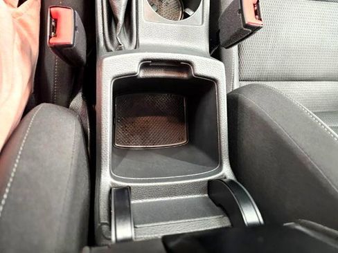 Used 2019 Volkswagen Golf S image 19