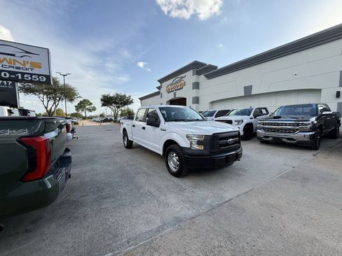 Used 2015 Ford F150 XL w/ Equipment Group 101A Mid AWD/4WD image 44