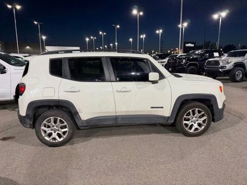 Used 2016 Jeep Renegade Latitude AWD/4WD image 7