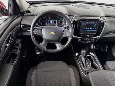 Used 2018 Chevrolet Traverse LT FWD image 21