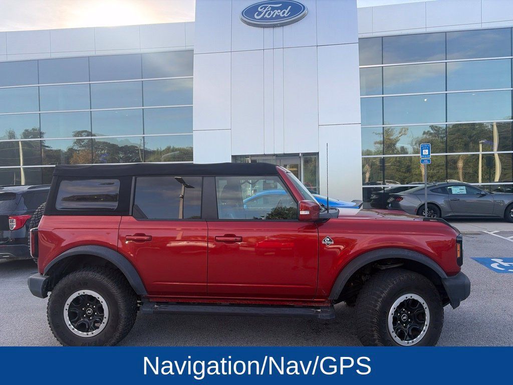 Used 2022 Ford Bronco Outer Banks w/ Sasquatch Package AWD/4WD image 2