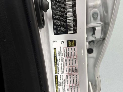 Used 2024 Toyota Corolla LE image 33