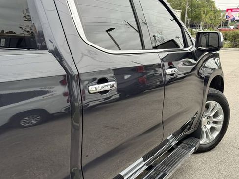 Used 2022 Chevrolet Silverado 1500 LTZ w/ Technology Package image 8