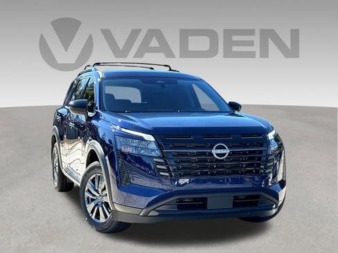 New 2026 Nissan Pathfinder Platinum w/ Cargo Package FWD image 1
