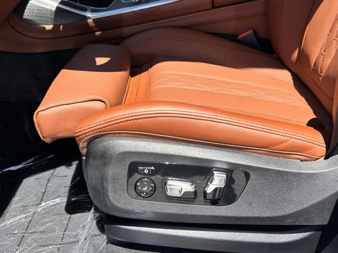 New 2026 BMW ALPINA XB7 AWD/4WD image 25