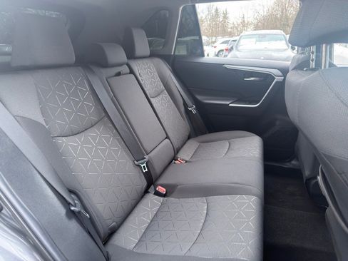 Used 2021 Toyota RAV4 XLE image 32