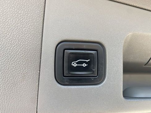 Used 2022 Cadillac XT5 Premium Luxury AWD/4WD image 39