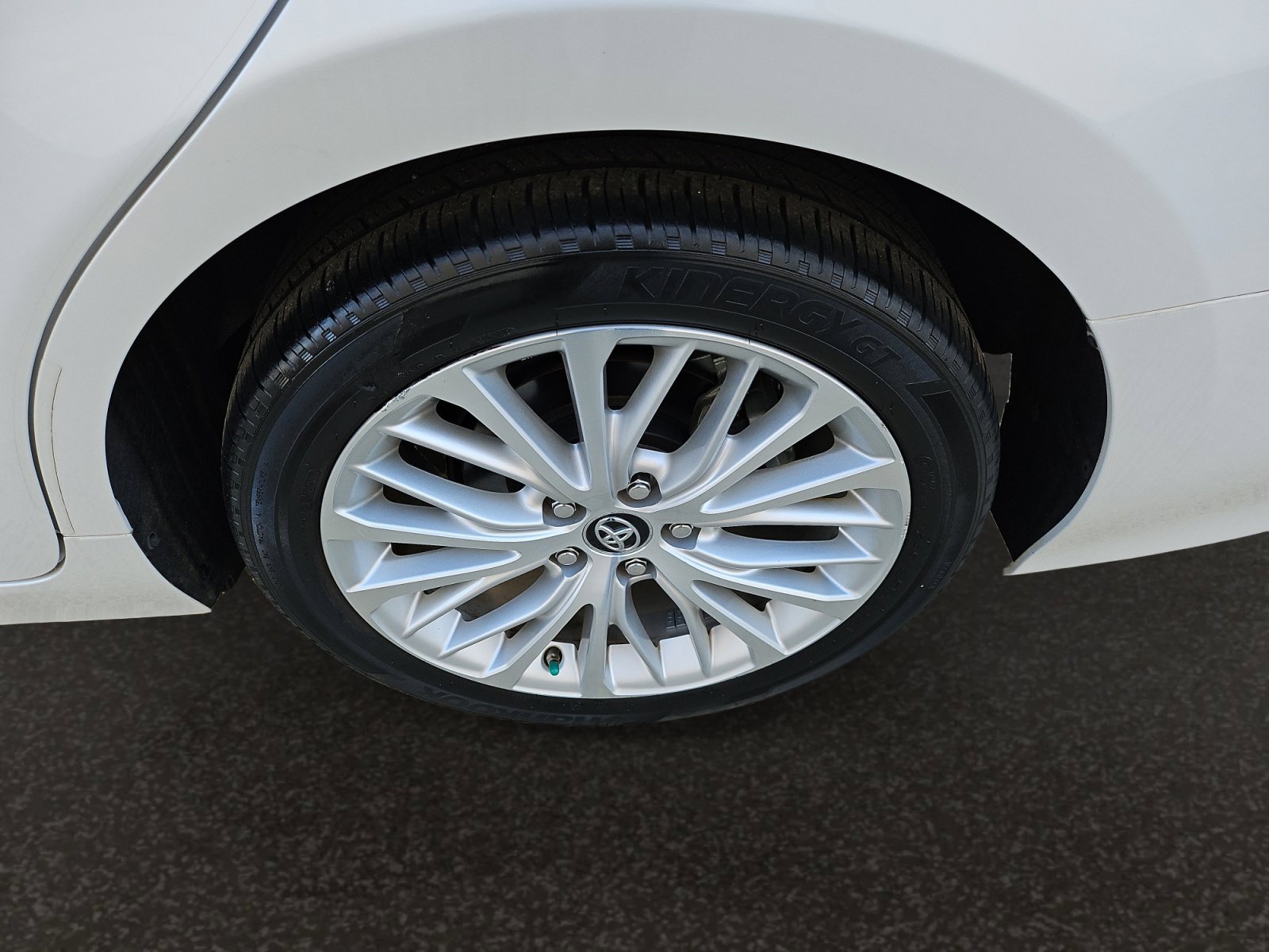 Used 2019 Toyota Camry XLE FWD image 44