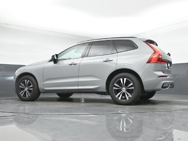 Used 2024 Volvo XC60 B5 Core w/ Protection Package Premier AWD/4WD image 14