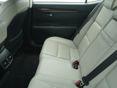 Used 2013 Lexus ES 350 w/ Luxury Pkg FWD image 10