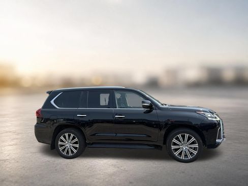 Used 2017 Lexus LX 570 4WD image 7