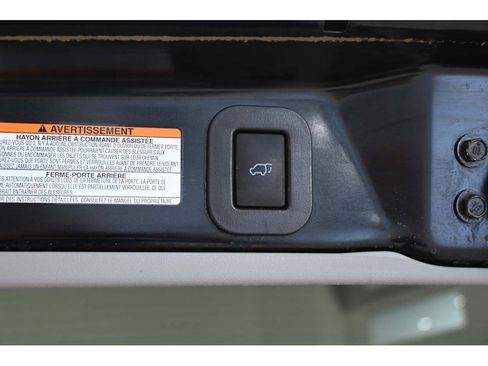 Used 2019 Toyota Sienna XLE FWD image 24