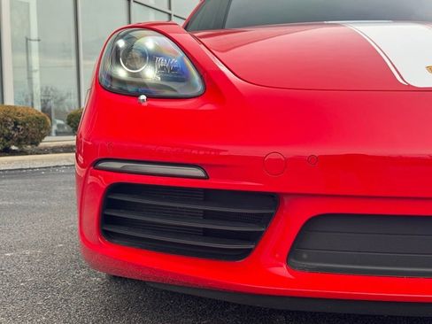 Used 2021 Porsche 718 Cayman image 12