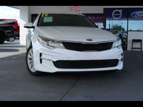 Used 2017 Kia Optima LX FWD image 1