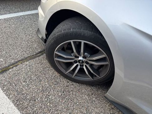 Used 2015 Ford Mustang GT image 8