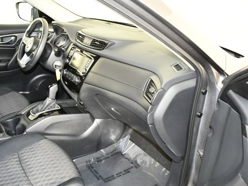 Used 2019 Nissan Rogue S w/ Special Edition Package image 40