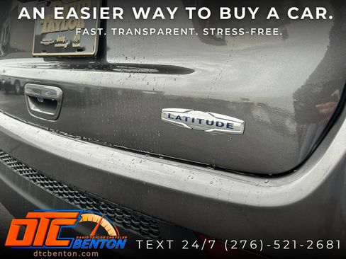 Used 2024 Jeep Compass Latitude AWD/4WD image 28
