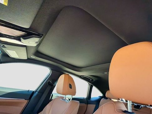 Used 2023 BMW i4 eDrive40 w/ Premium Package image 27