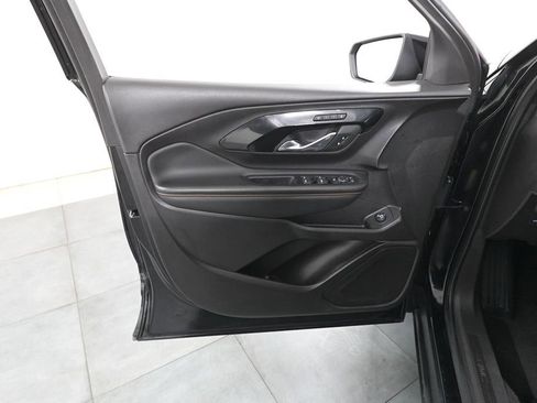 Used 2024 GMC Terrain AT4 image 8