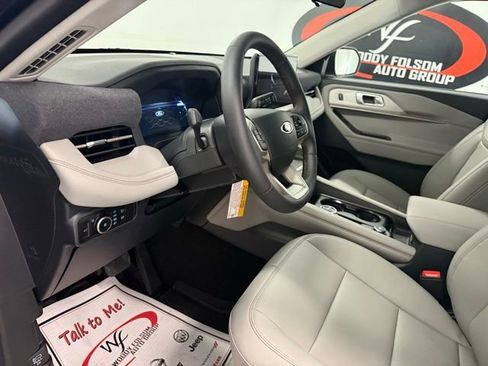 New 2026 Ford Explorer Active image 14
