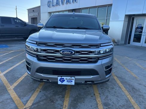 Used 2024 Ford Expedition Max Platinum image 8