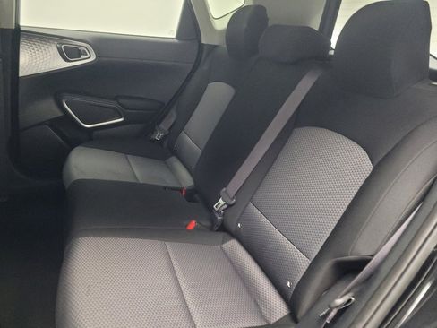 Used 2023 Kia Soul LX image 18