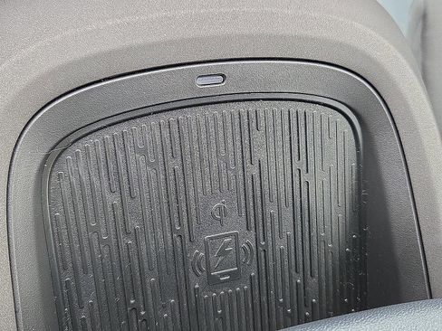 New 2026 Nissan Leaf Platinum+ image 21