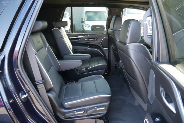 Used 2024 Cadillac Escalade Sport w/ LPO, ONYX Package AWD/4WD image 29