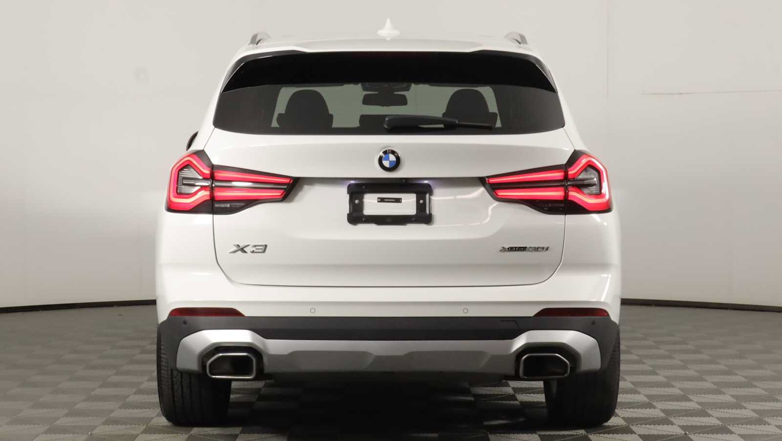 Used 2024 BMW X3 xDrive30i w/ Convenience Package AWD/4WD image 5