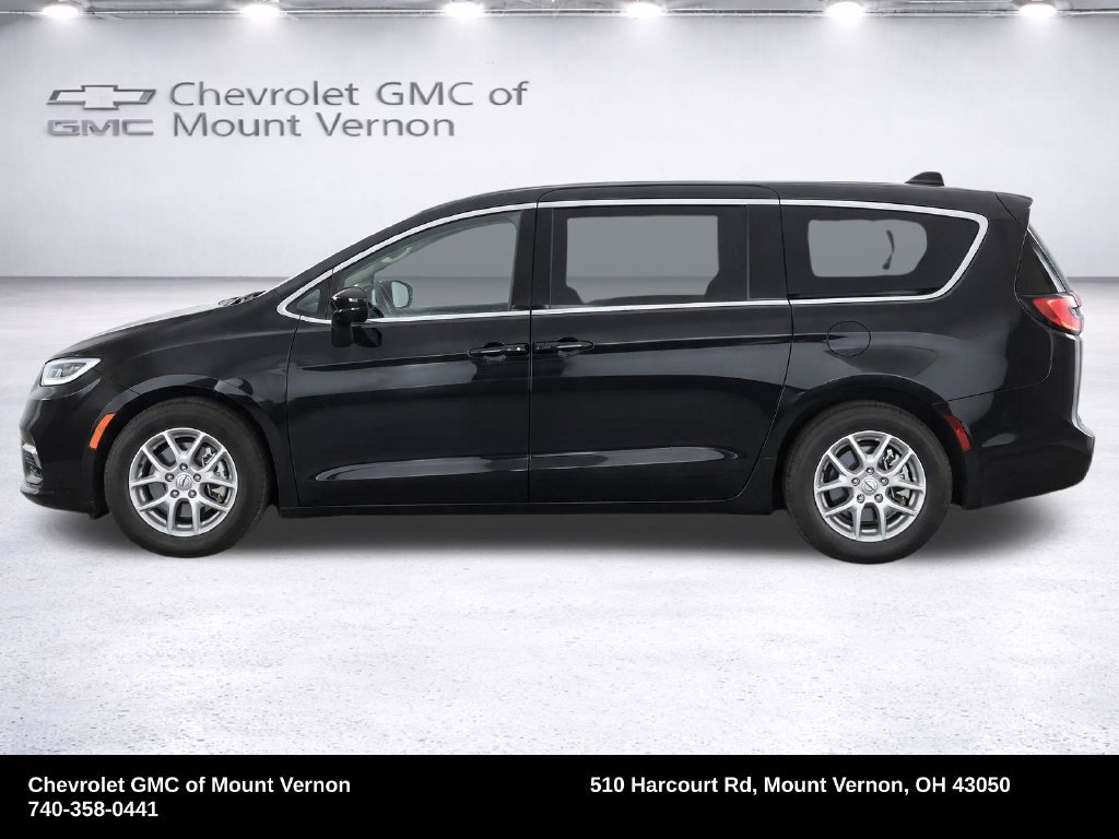 Used 2025 Chrysler Pacifica Select FWD image 26
