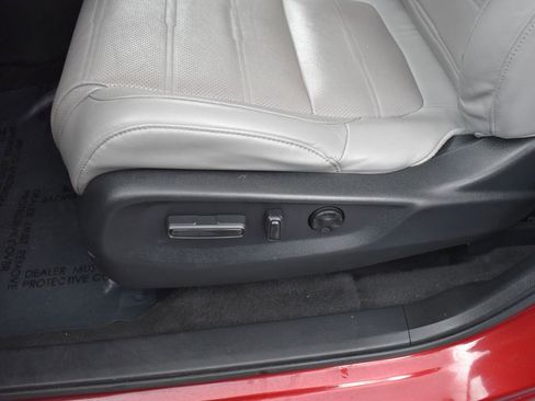 Used 2022 Honda CR-V Touring image 11