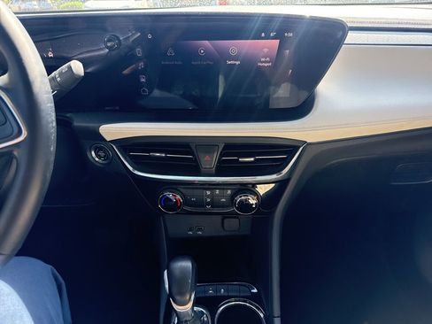 Used 2024 Buick Encore GX Sport Touring image 8