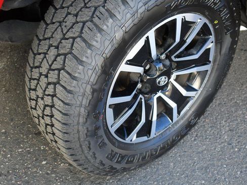 Used 2023 Toyota Tacoma TRD Sport image 11