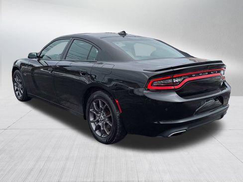 Used 2018 Dodge Charger GT image 3