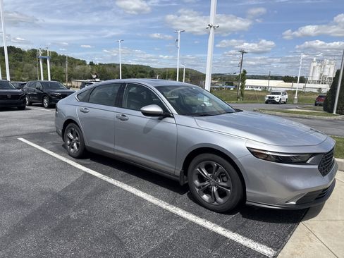 Used 2024 Honda Accord EX image 7