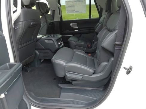 New 2026 Ford Expedition Max Platinum AWD/4WD image 15